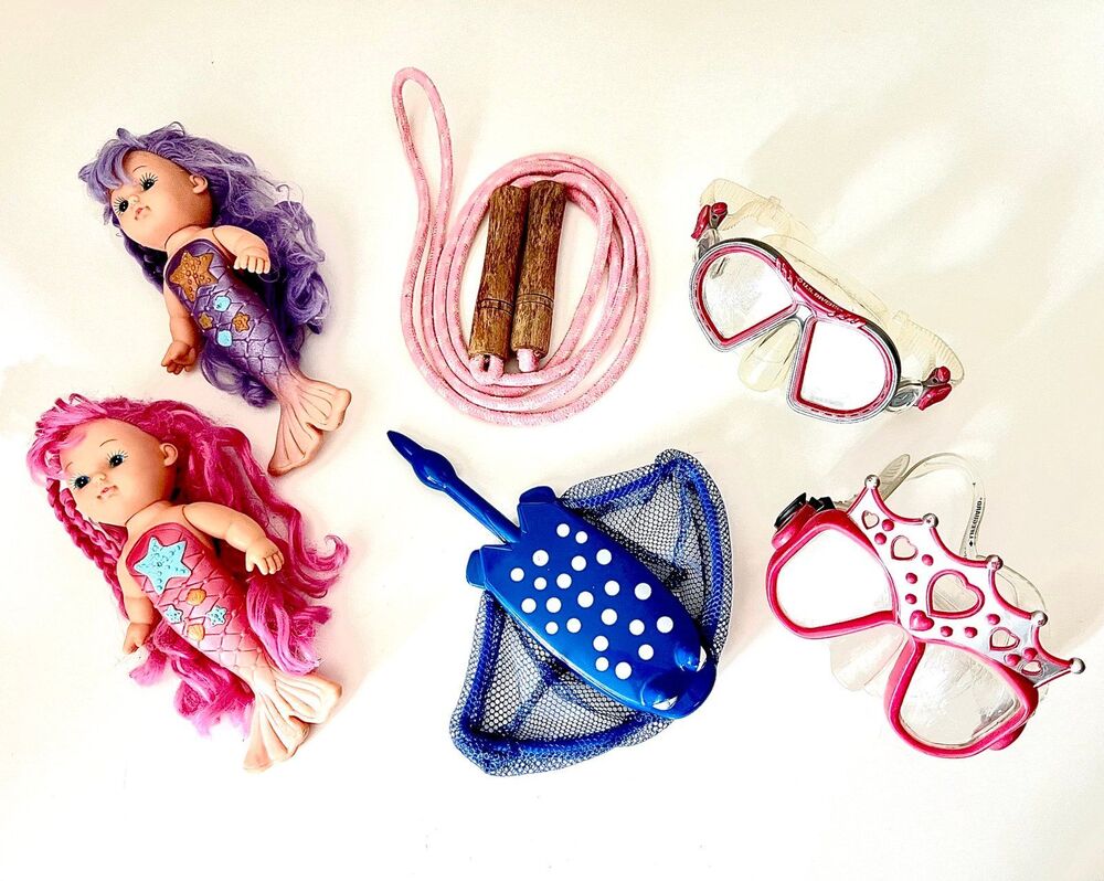 2 Mermaid Dolls Bathtub Time Toy Bundle Lot Jump Rope Mermaids Swimming Masks